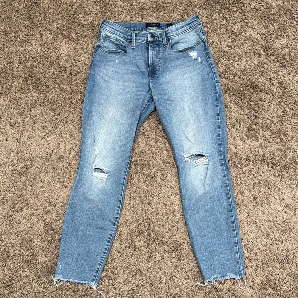 Lucky Brand Women’s Light Blue Distressed Stretchy Skinny Jeans Size 8